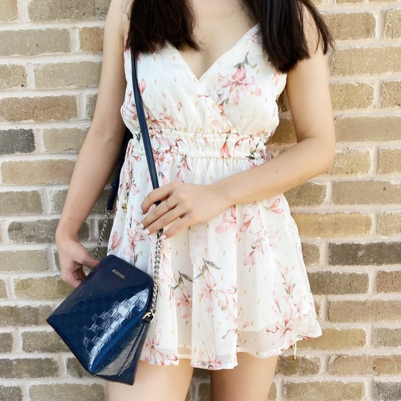 Michael kors patent leather crossbody Camera Bag - Picture 2 of 3